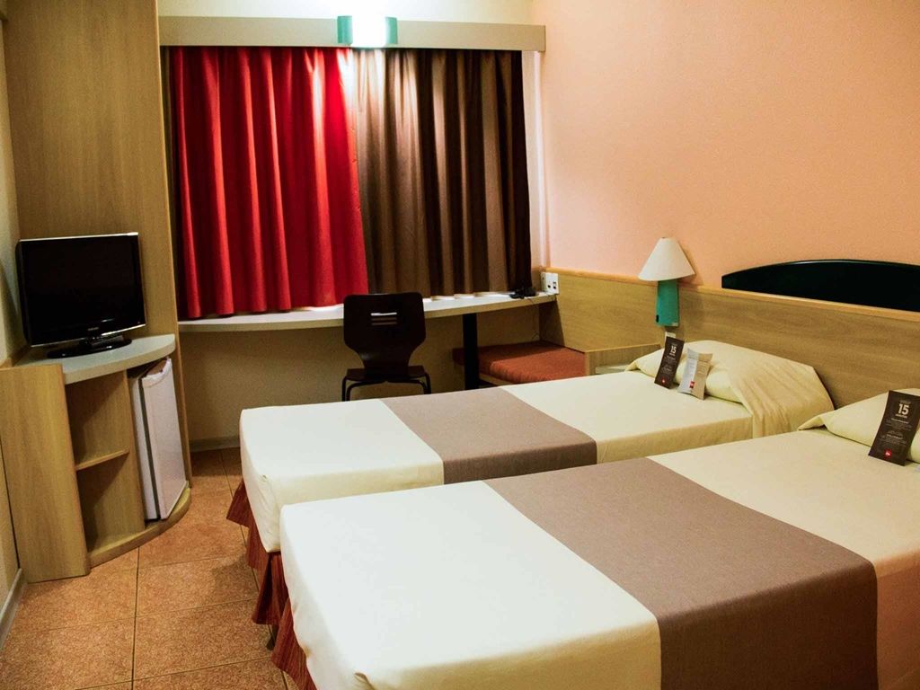 Ibis Navegantes Itajai Hotell Rom bilde